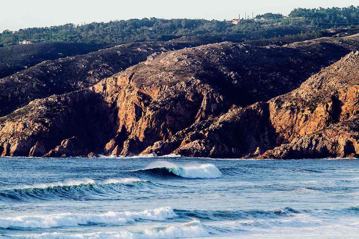 In Portugal Surfen am Praia Guincho