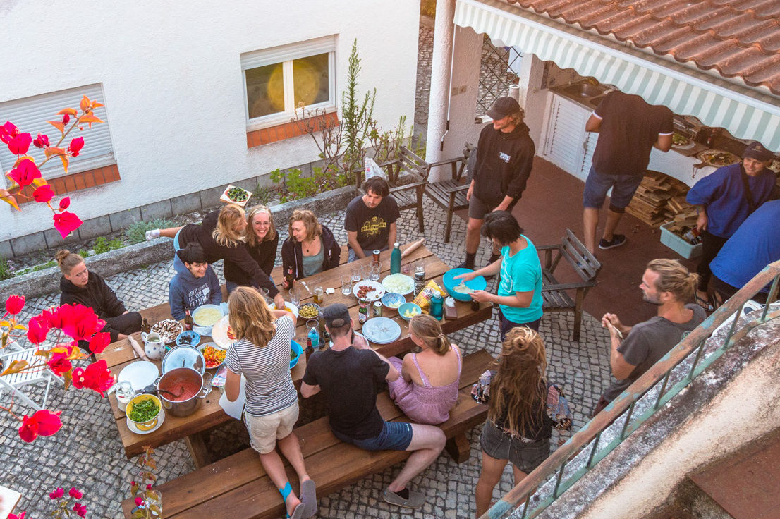 Entspannter Vibe im SaltyWay Surfcamp in Portugal